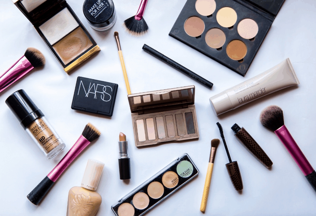 Cosmetic Executive Women