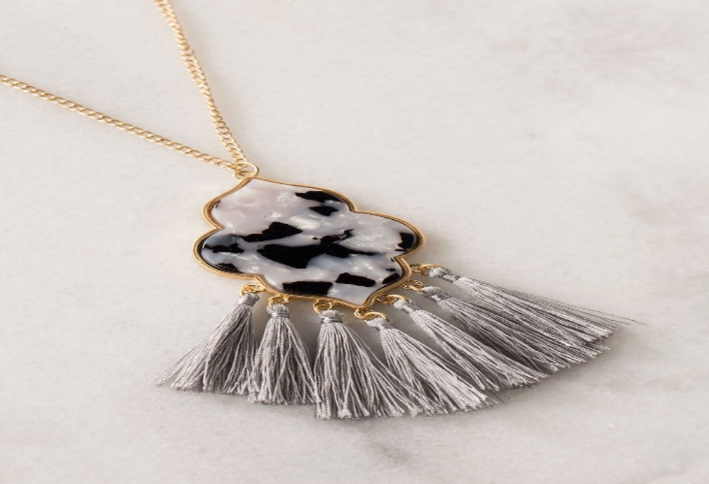 Women's Jewelry Lifestyle